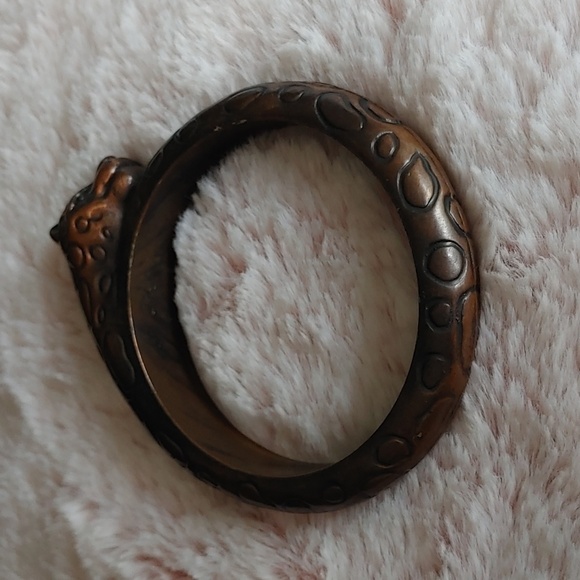 💚Copper Toned Cheetah Bangle/ Bracelet - Picture 3 of 4